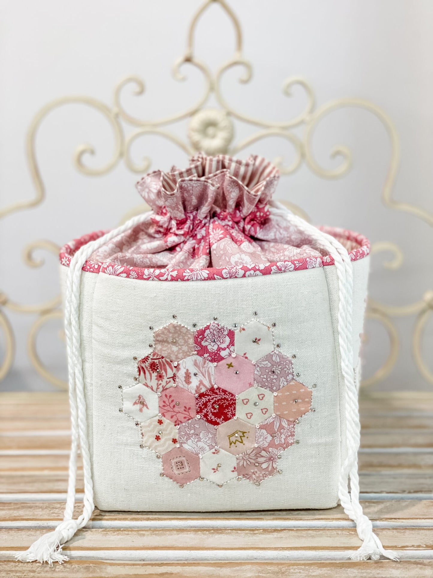 Mia Sewing Bag Pattern Designed by Ngaire Montgomery-Williams