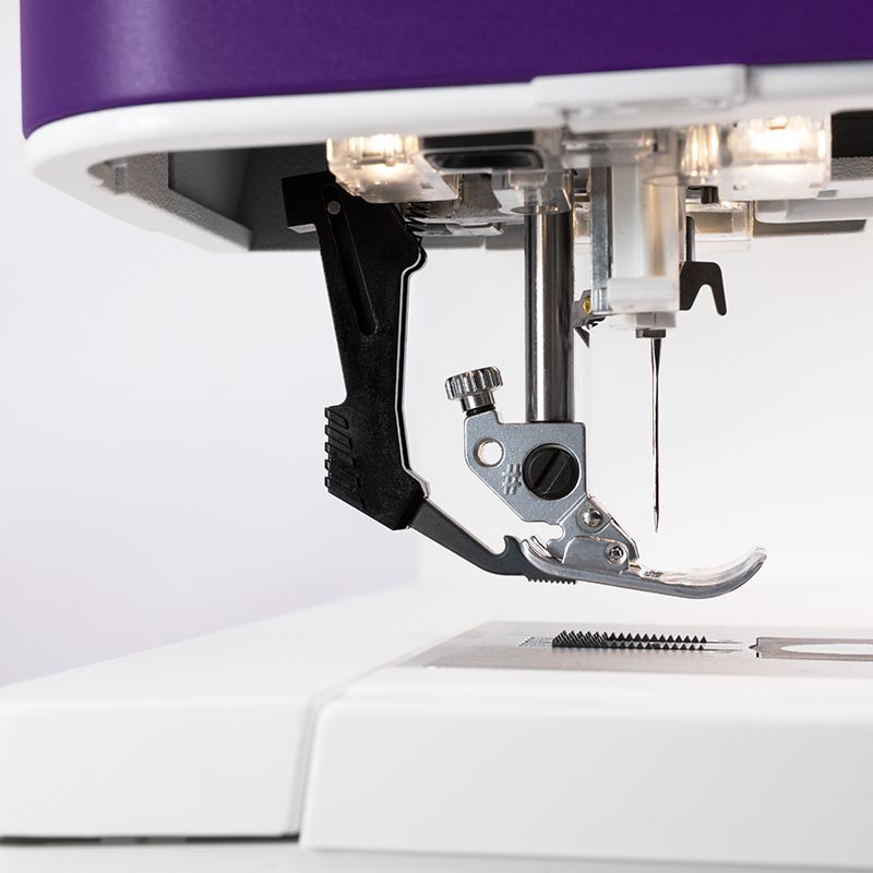 Pfaff Expression™ 710