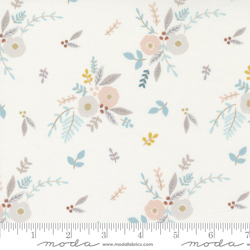 Little Ducklings by Paper & Cloth White Floral Bouquet 25101-11