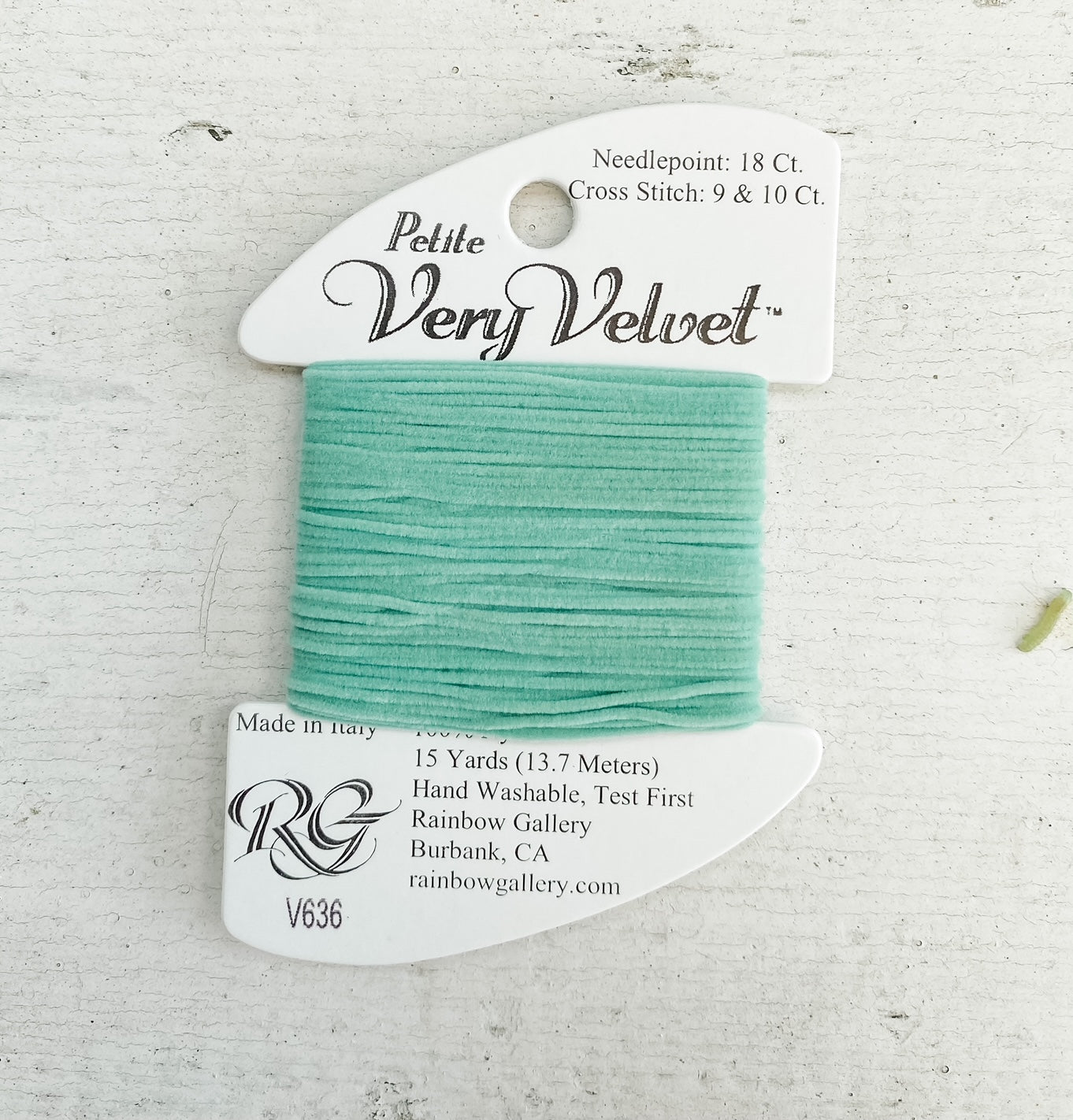 Petite Very Velvet Thread 636