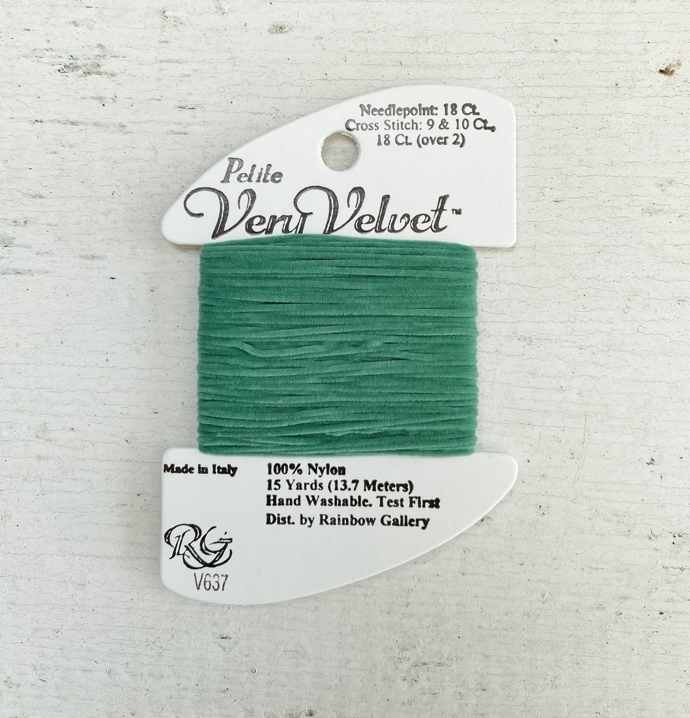 Petite Very Velvet Thread 637