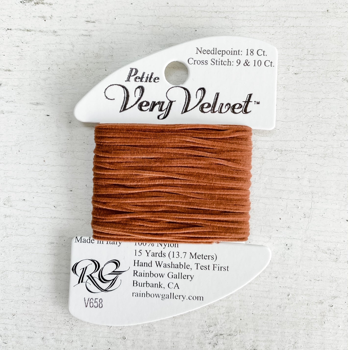 Petite Very Velvet Thread 658