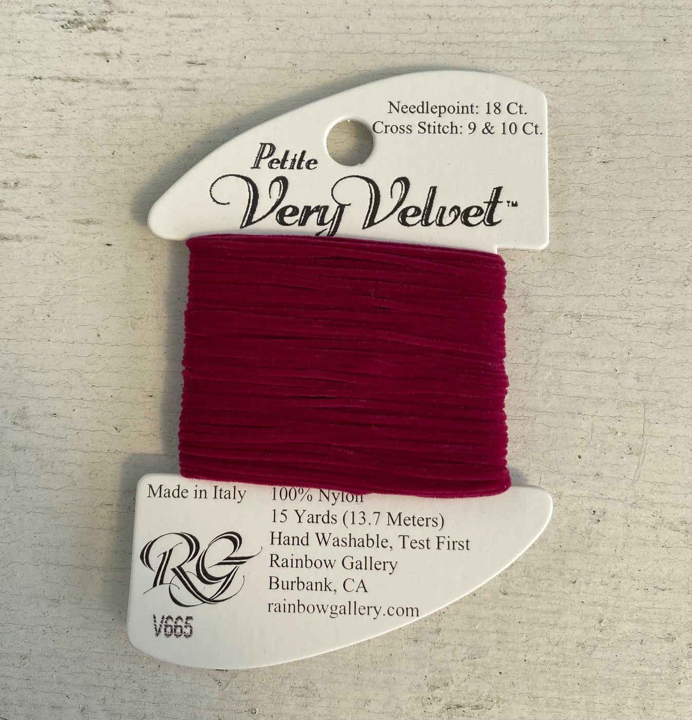 Petite Very Velvet Thread 665