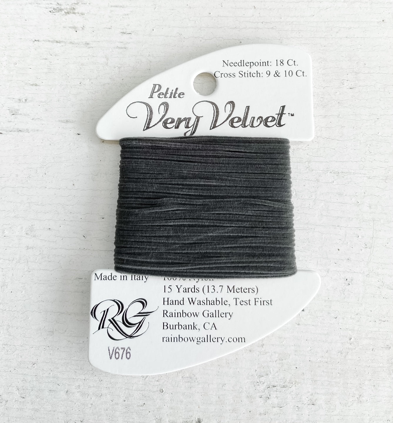 Petite Very Velvet Thread 676