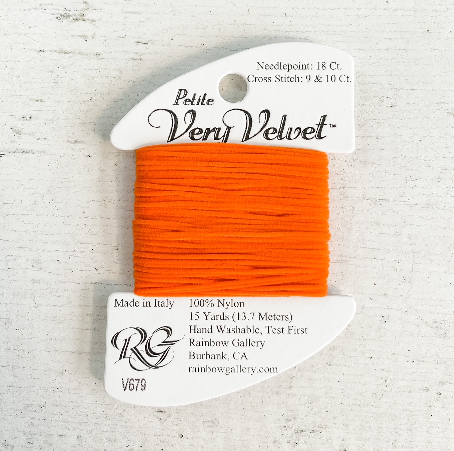 Petite Very Velvet Thread 679