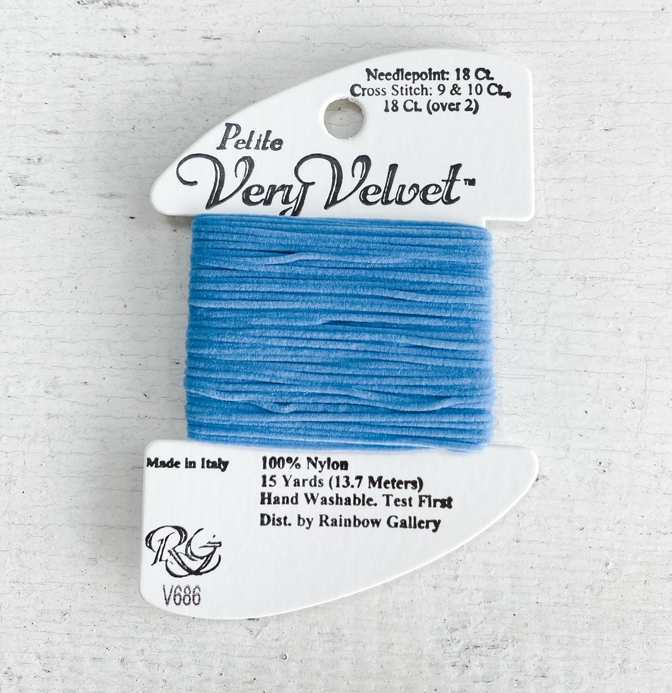 Petite Very Velvet Thread 686